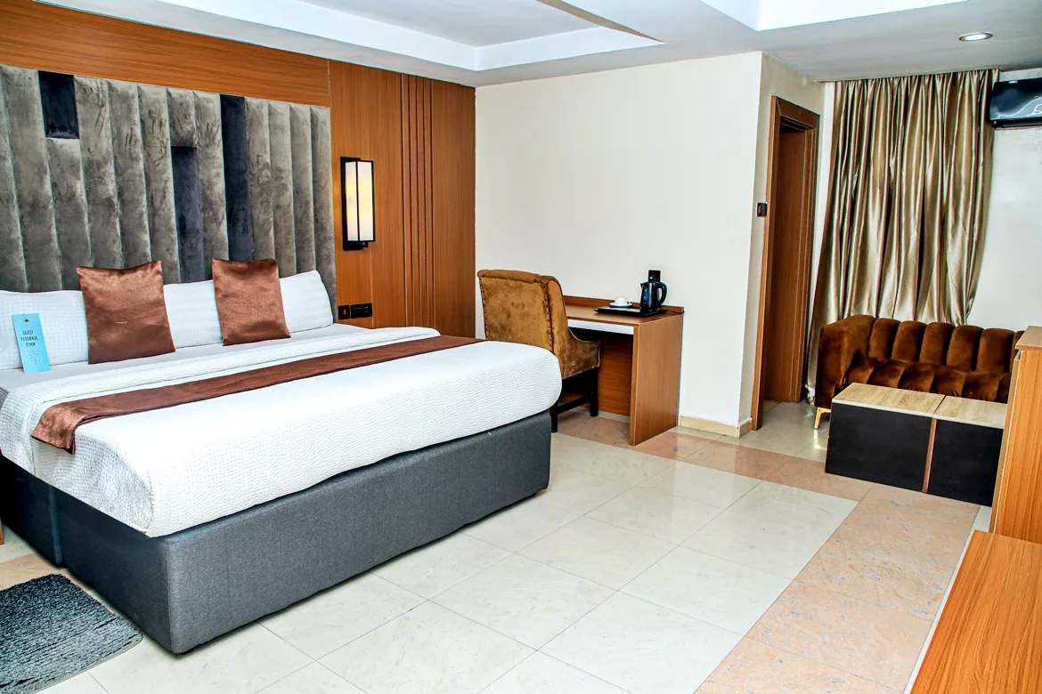 /web/uploads/116/Villa Toscana Lagos/room-photos/Executive Room/executive room.jpg1.jpg